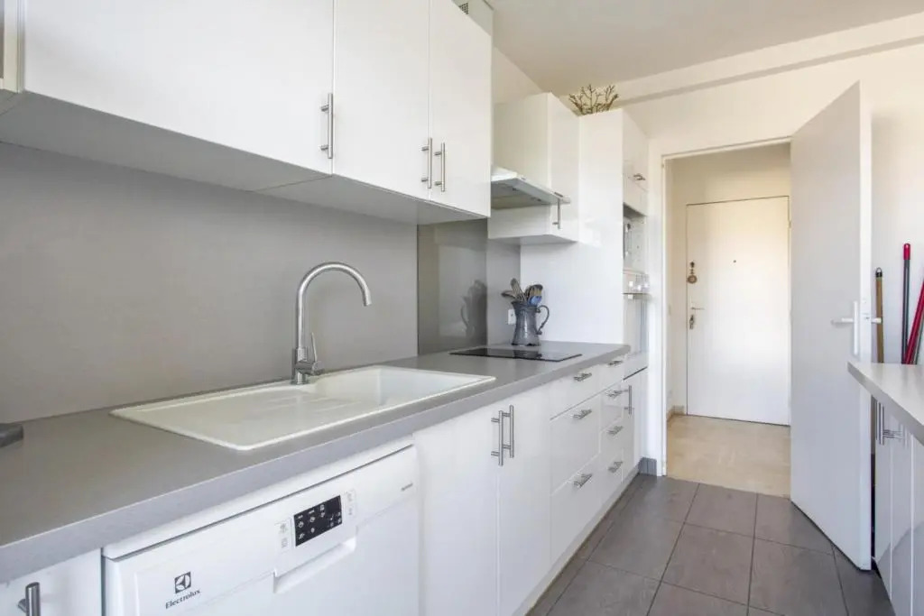 Flat w terrace parking and beautiful view in Villeneuve-Loubet - Welkeys