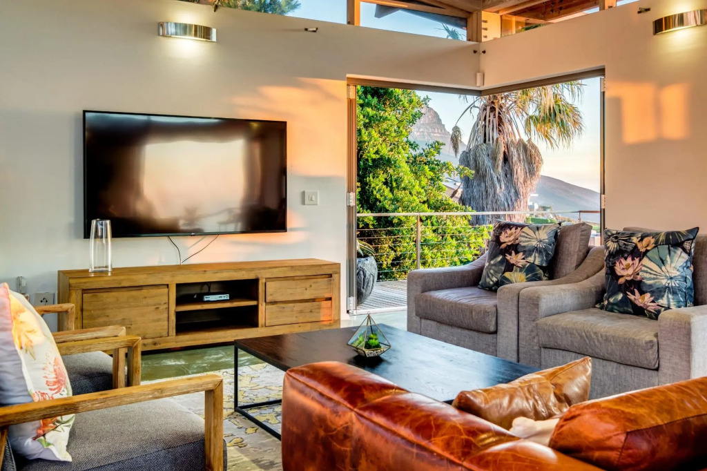 Extraordinary Family Retreat at Lobster Villa
