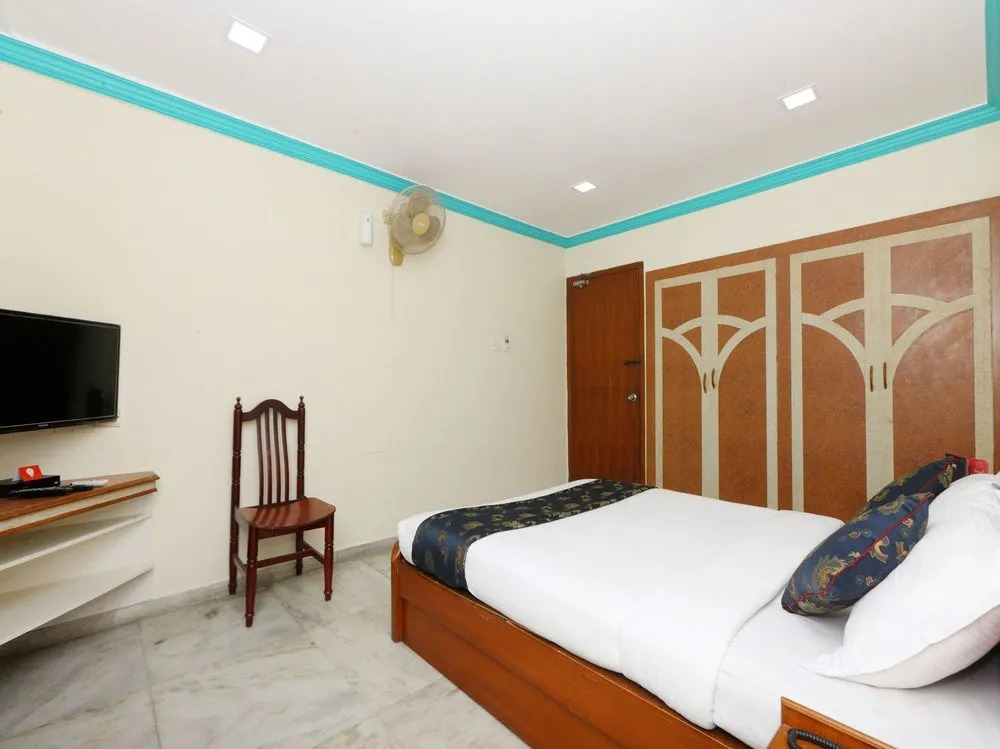 OYO 13297 Neha Residency