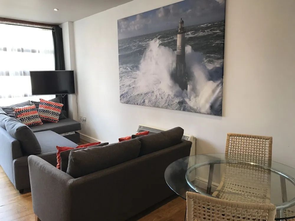 York Road Apartment