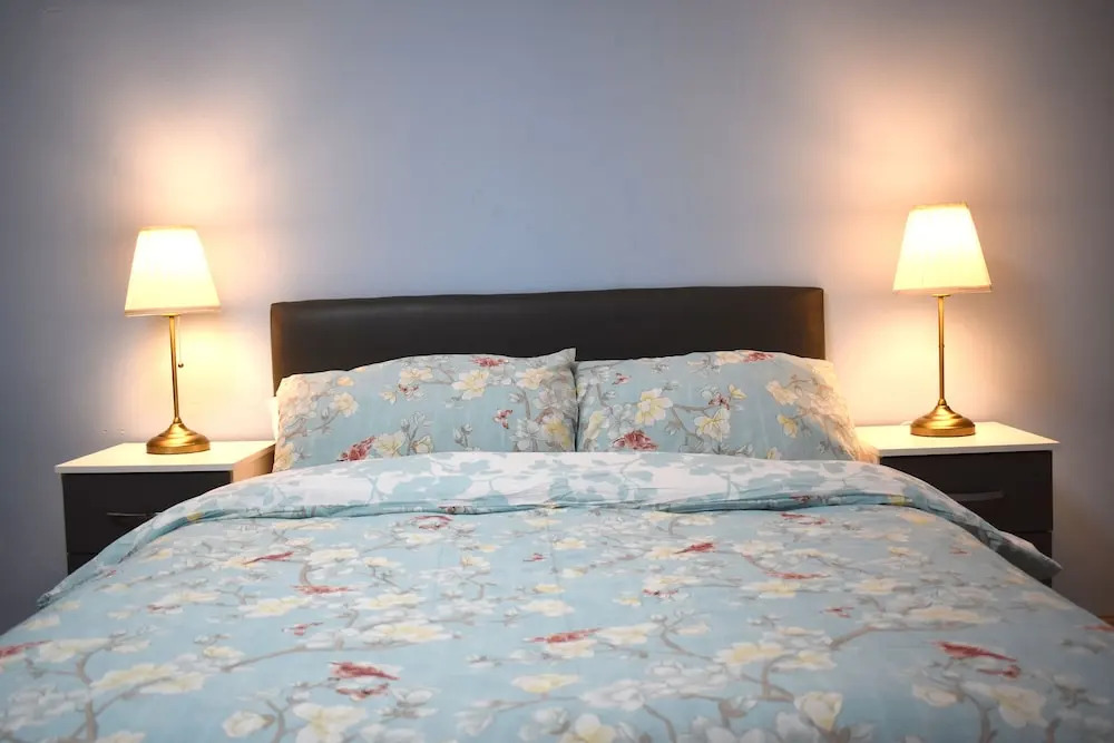 Pleasant Apartment in near Birmingham City Center