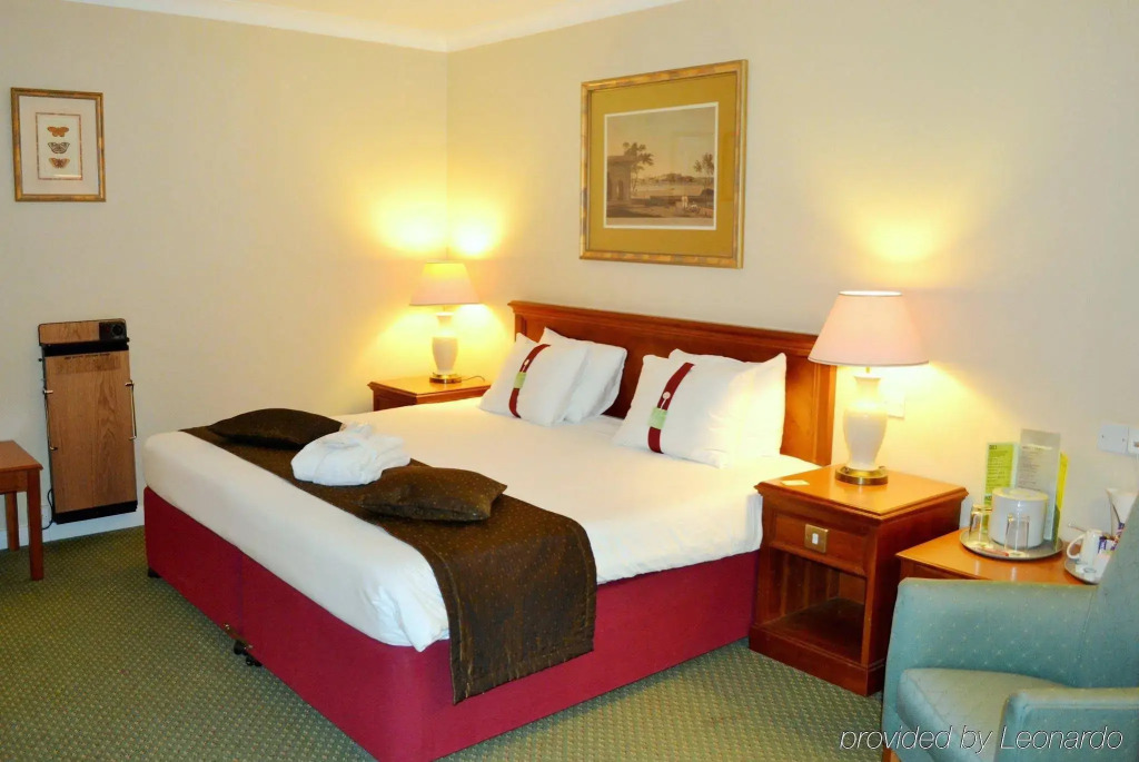 Holiday Inn Reading West by IHG