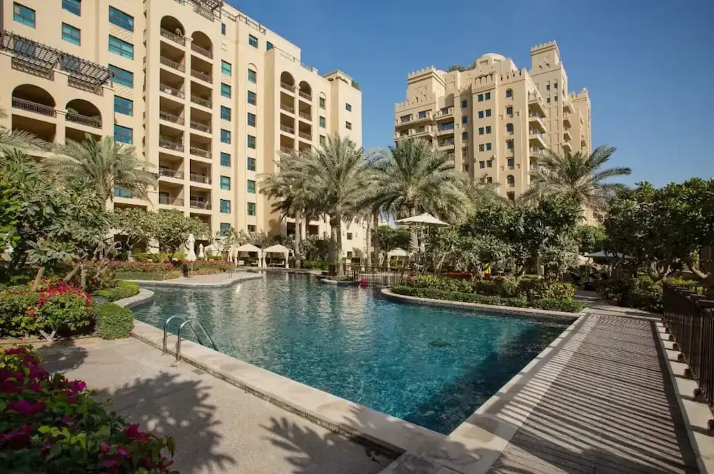 1BR North Residence with Beach Access