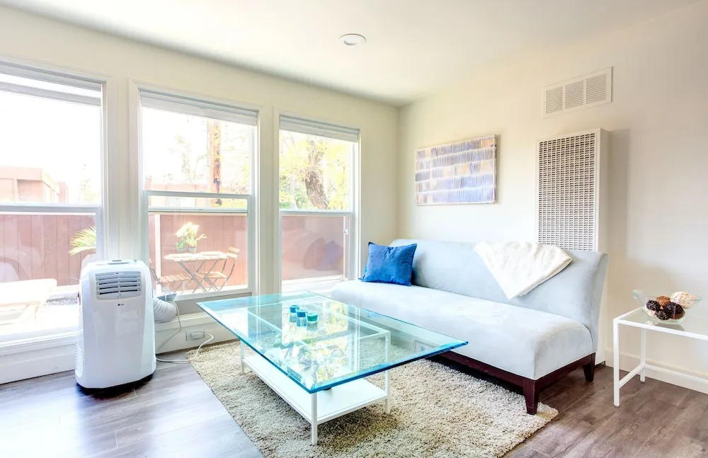 1 Bedroom near Hollywood Sights