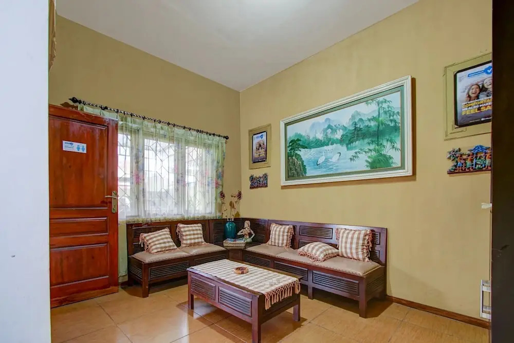 Reddoorz Syariah at House Of Melati Kepanjen