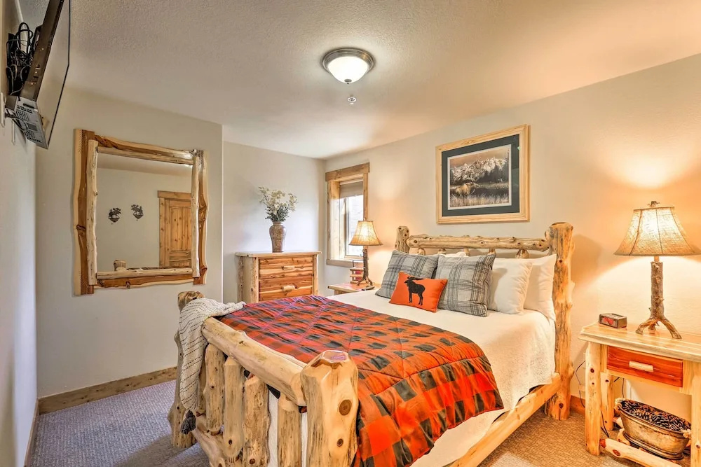 Peaceful Fraser Condo w/ Patio - by Hiking Trails!