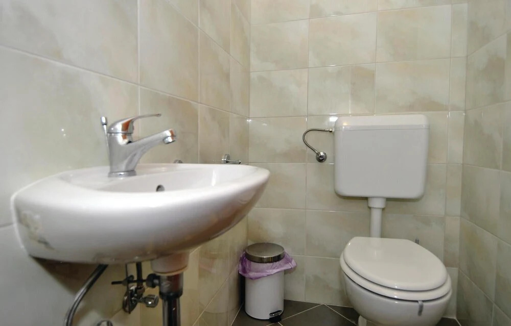 Beautiful Home in Fazana With Wifi and 5 Bedrooms
