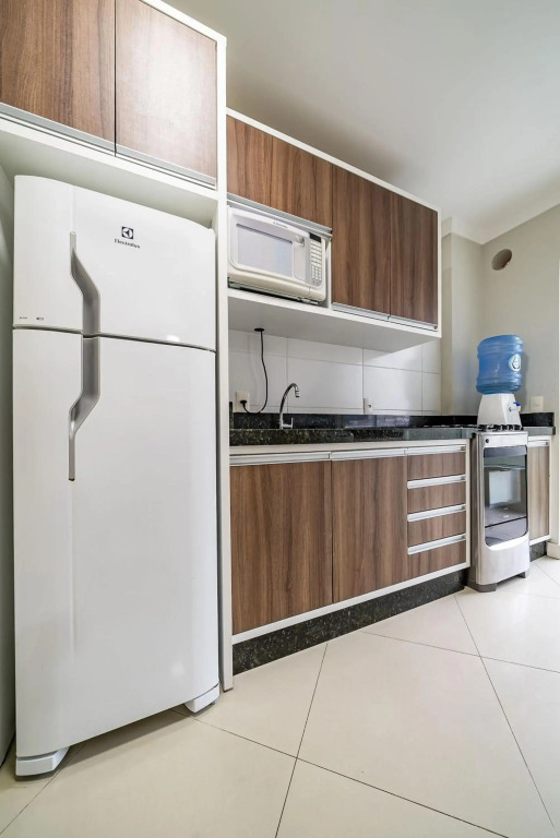 250 - Apartamento completo com 3 quartos em Santa Catarina próximo do mar