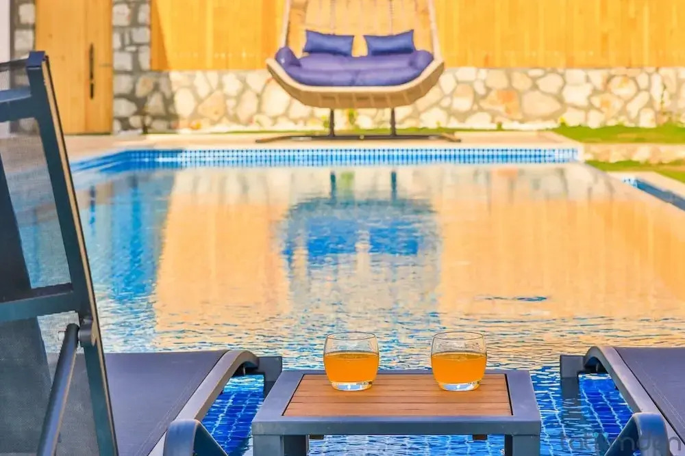 Exclusive Sheltered Villas