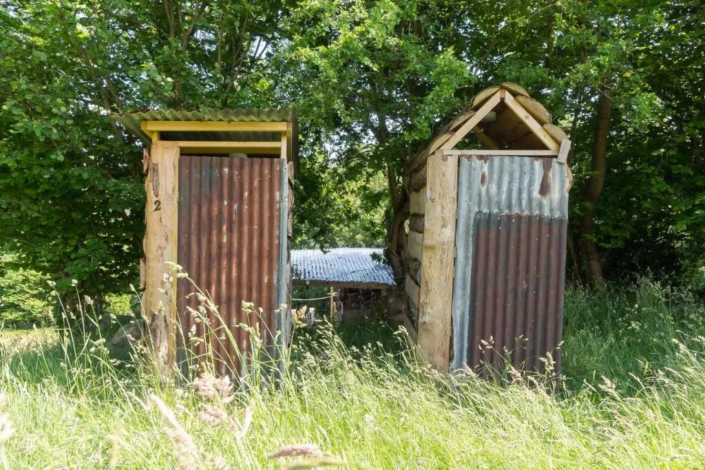 Wood Cabin & 4 Large Bell Tents - Hapus Hideaway