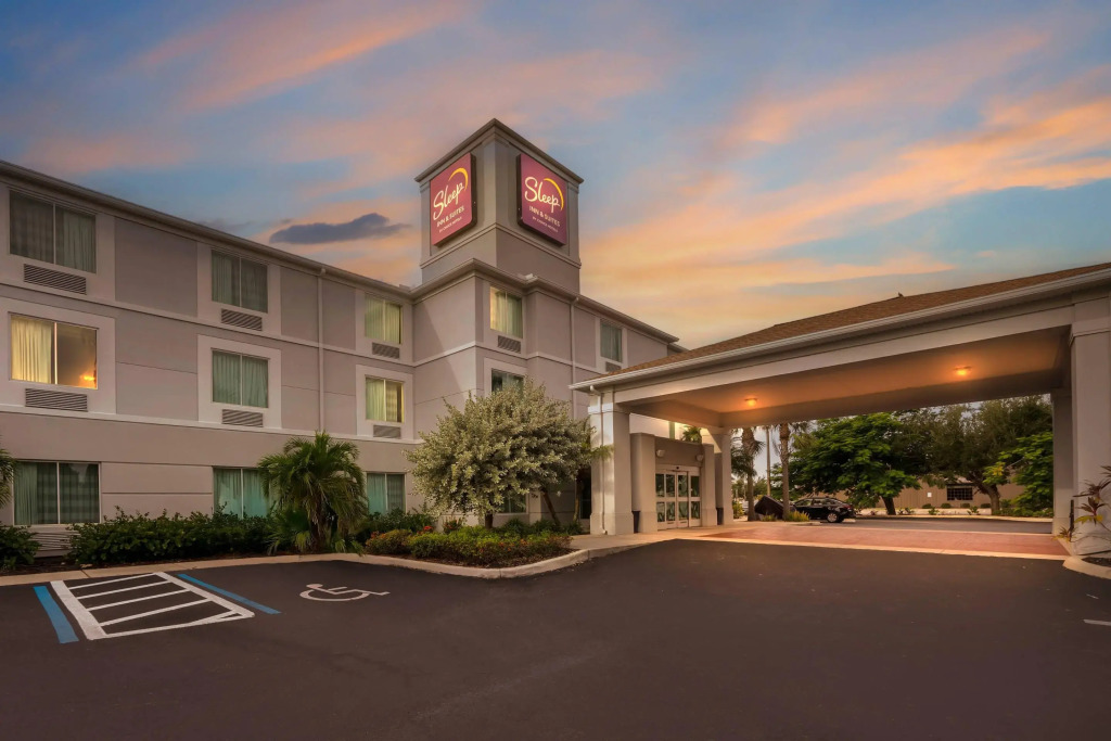 Sleep Inn & Suites Port Charlotte-Punta Gorda