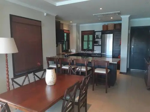 Papay Suite by Simply-Seychelles