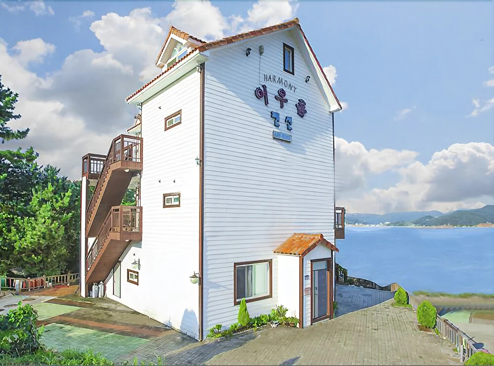 Geoje Eouleum Pension