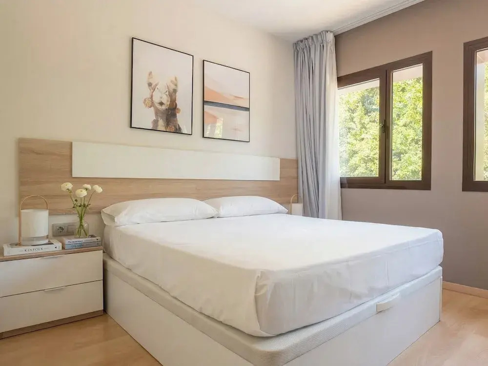 Limehome Barcelona Carrer de Fontcoberta - Digital Access