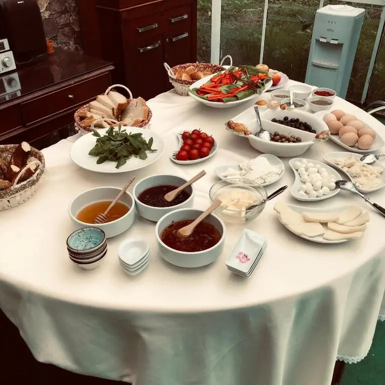 Happy House Bungalov Sapanca Yüzme Havuzlu 2 Şükrüye köyü iç yolu 4010 sokak 15