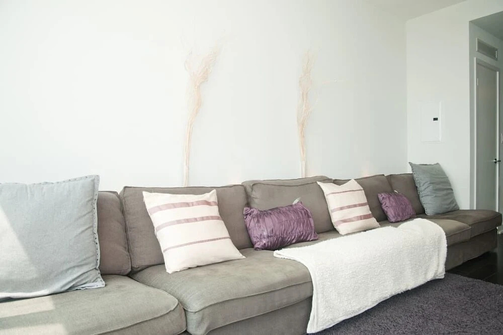 Sun Suites - Lakeview Suites offered by Short Term Stays