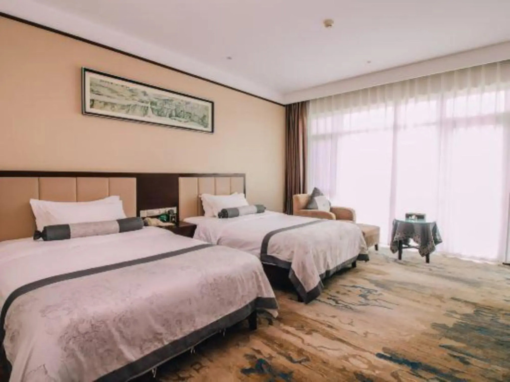 Grand Cloud View Hotel