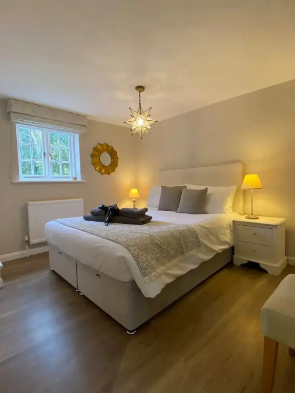 Host & Stay - Old Chapel