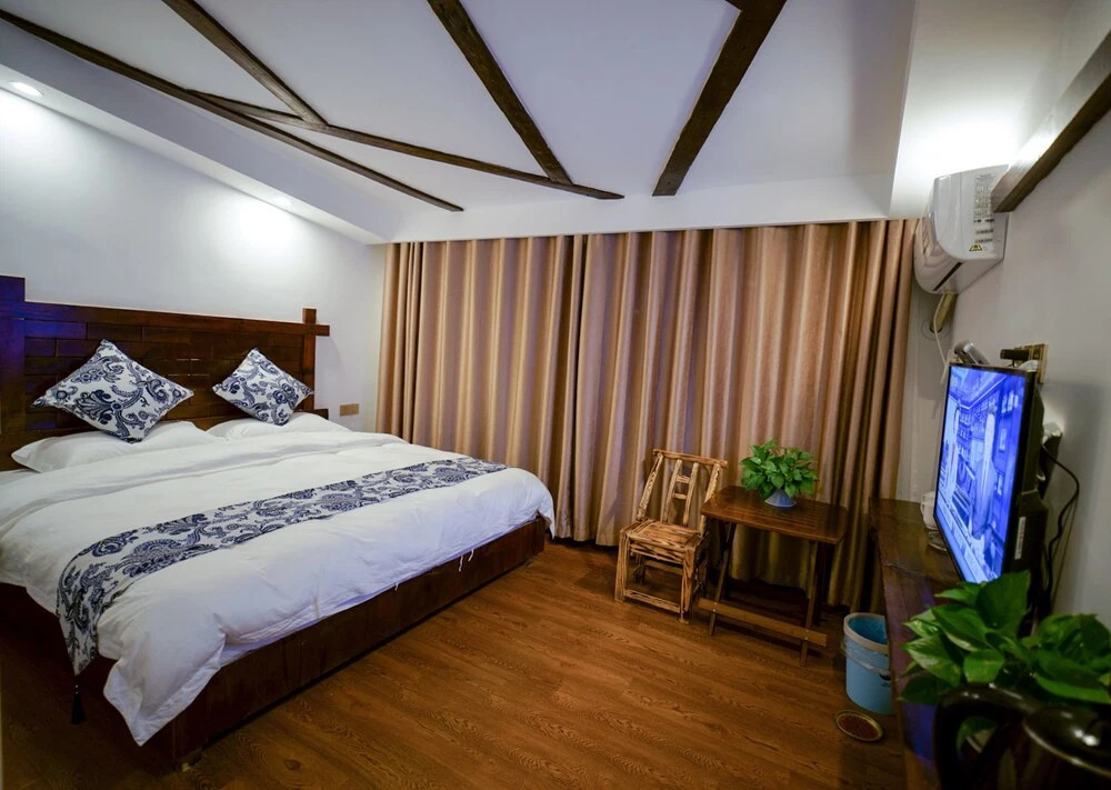 Floral Hotel · Zhangjiajie in the spring hotel (Wulingyuan National Forest Park store)
