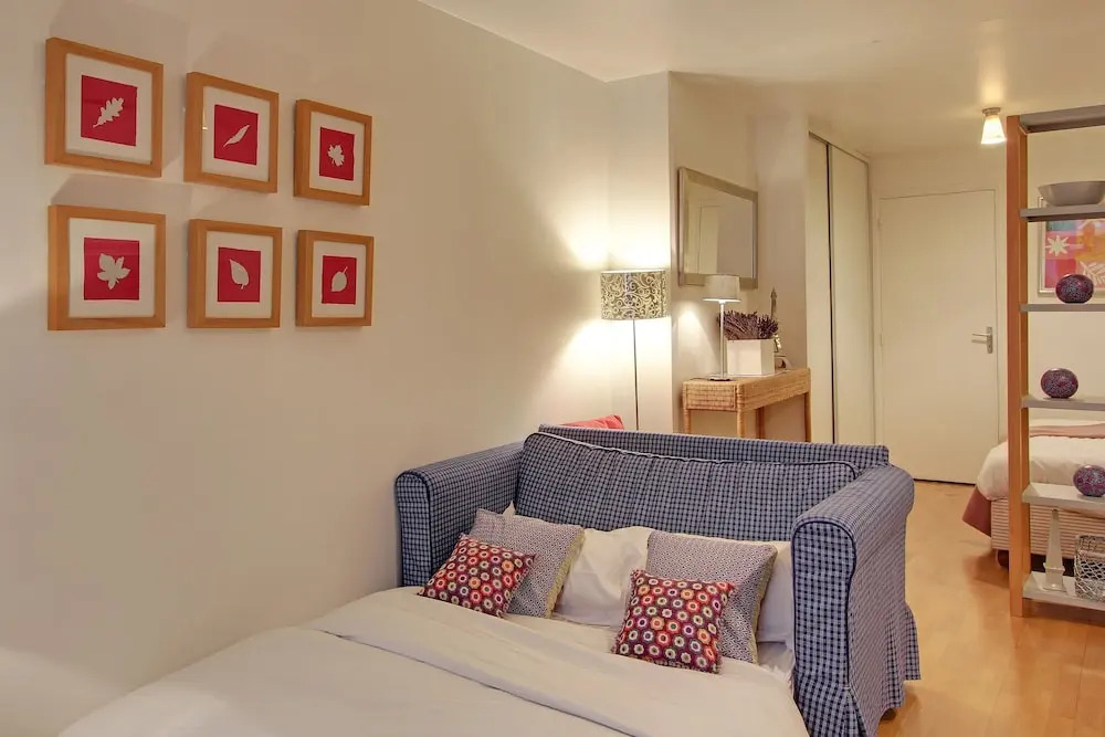 S09278 - Studio with patio for 3 people, Grand Boulevards
