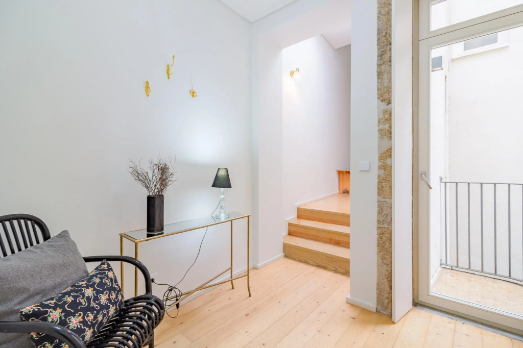 Taipas-11 in Oporto With 2 Bedrooms and 1 Bathrooms
