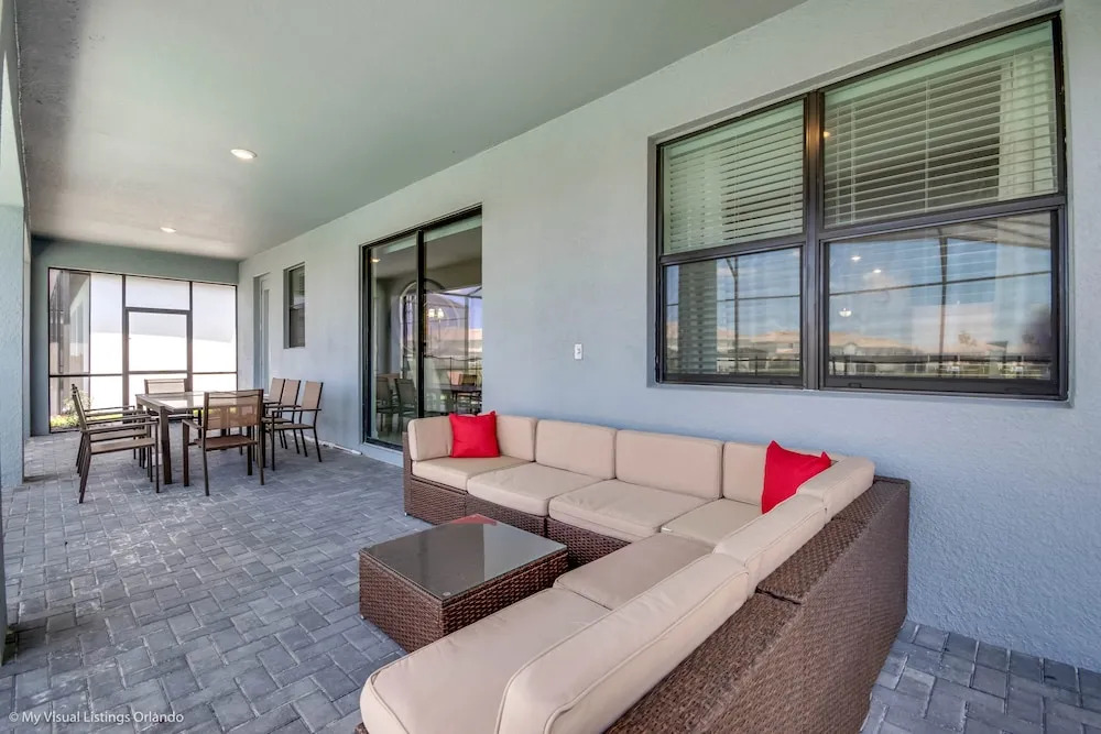 8 BR Villa With Games Room