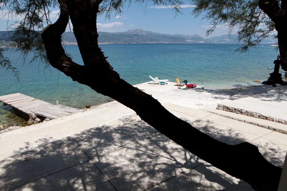 B - apt With Patio & sea View, Close to the Beach