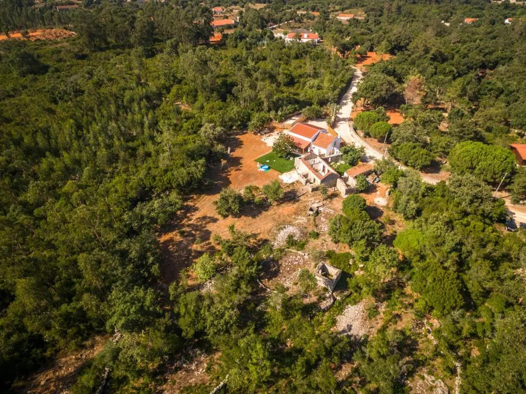 Casal das Fontainhas- Country Farmhouse with Pool