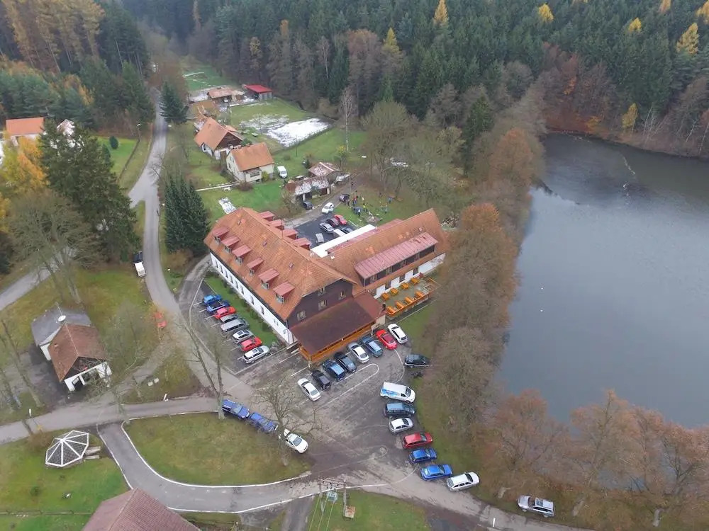 Balónový hotel a pivovar Radešín