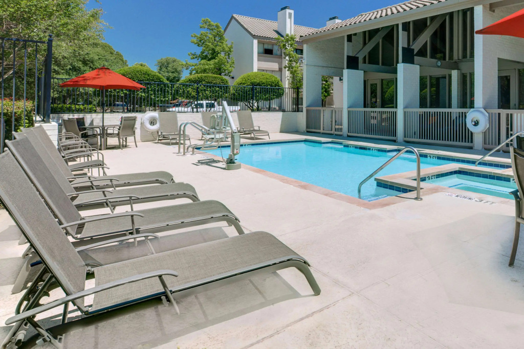 Value Suites Extended Stay - Arlington