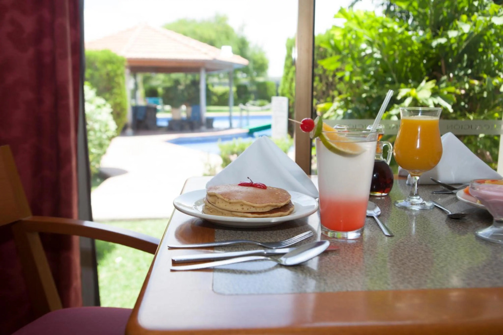 Hotel Paradise Inn