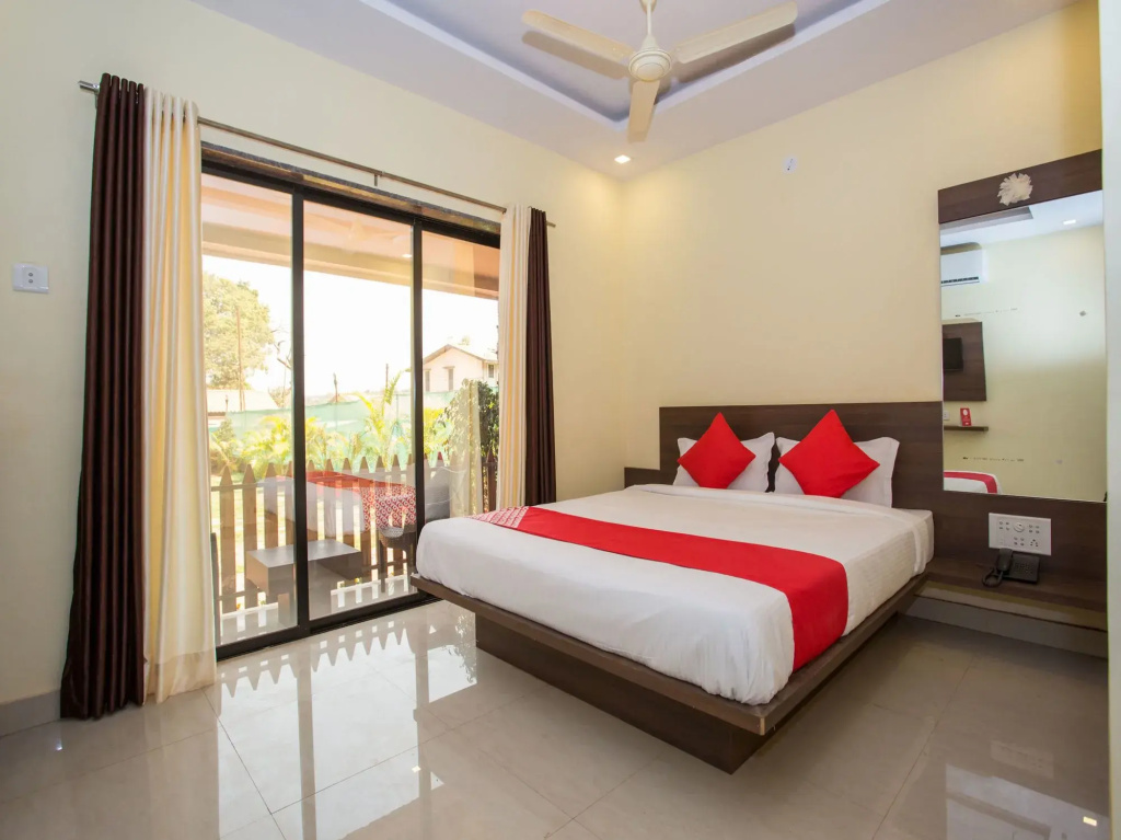 OYO 11483 Hotel Oakwood