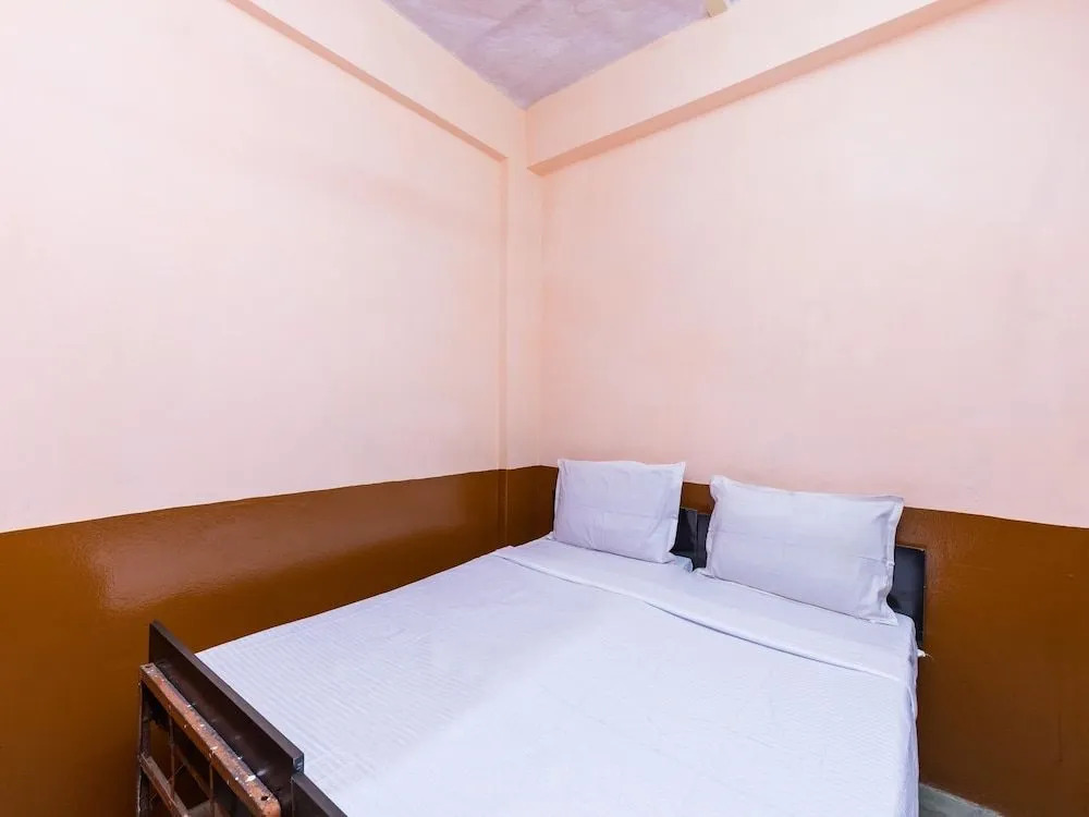 SPOT ON 39886 Hotel Vijay