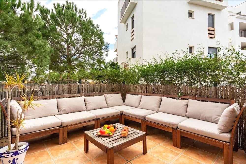 Ground Floor Terrace Apartment in Alamar Ref 31