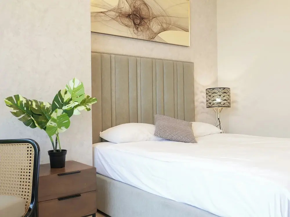 Sea & Garden View Apartments - The 8