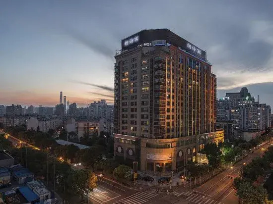 Land Sea Apartments
