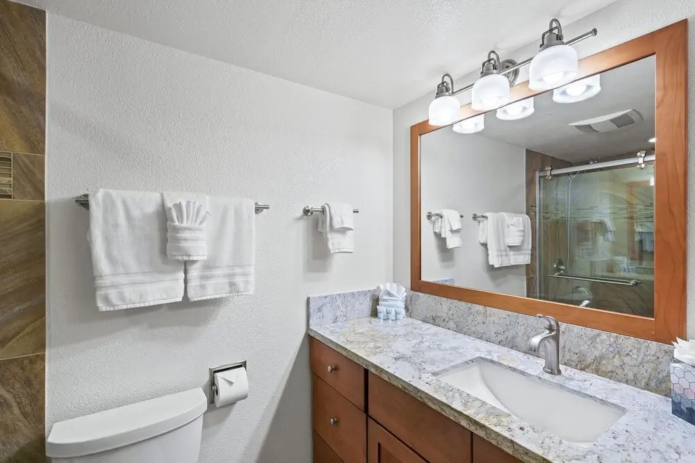 Kamaole Sands 7-206 - Renovated, Courtyard Views, Steps to the Beach, AC