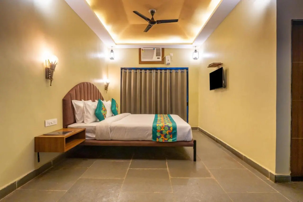 Treebo Premium Mowglis Den, Pench Tiger Reserve, Turia