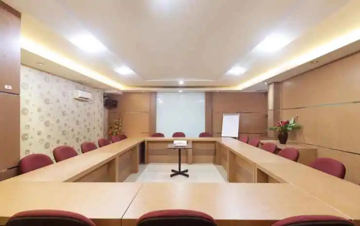 Hotel Sukajadi by Holie