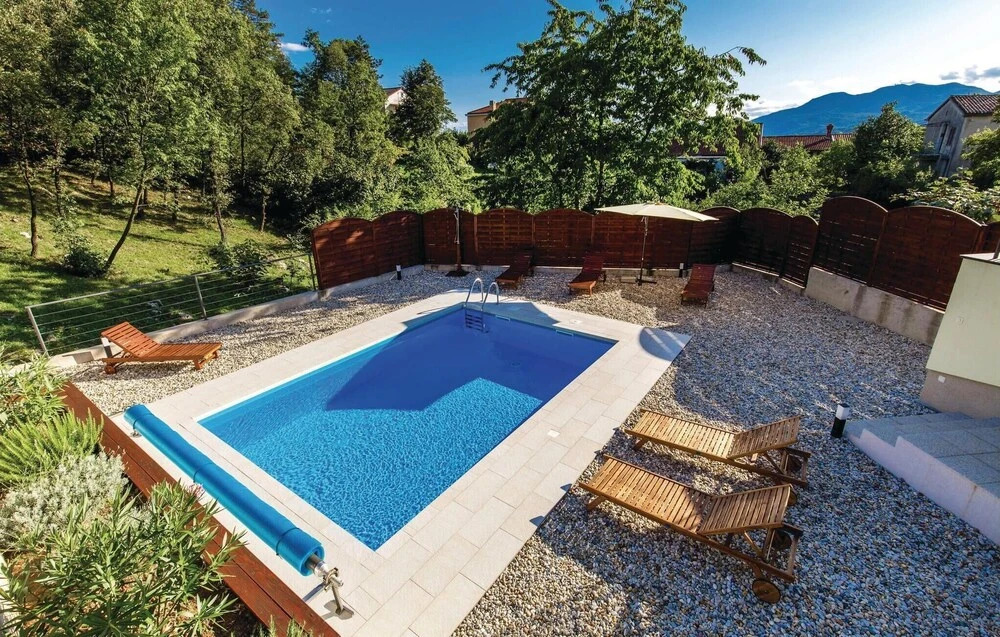 Beautiful Home in Matulji With Wifi and 2 Bedrooms