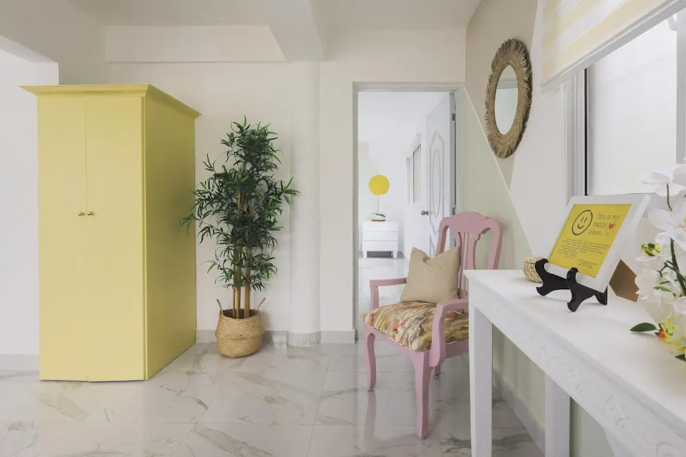 Unwind and Recharge in This Homey Central Retreat