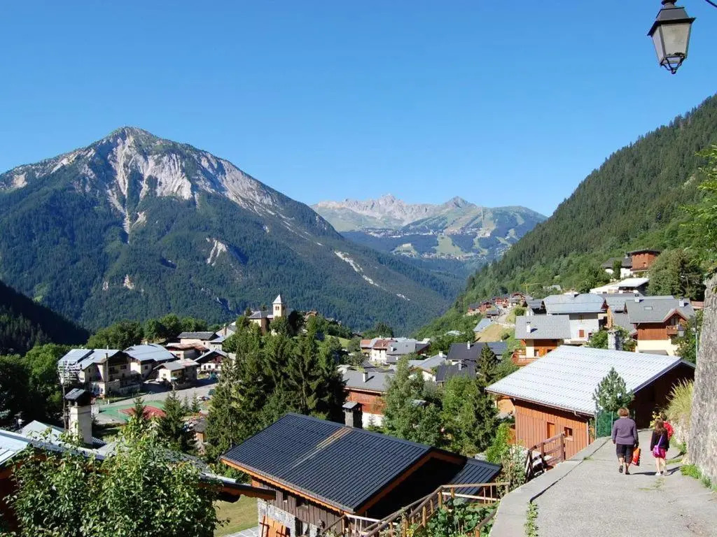 Appartement de 2 chambres a Champagny en Vanoise a 40 m des pistes avec jardin clos et wifi