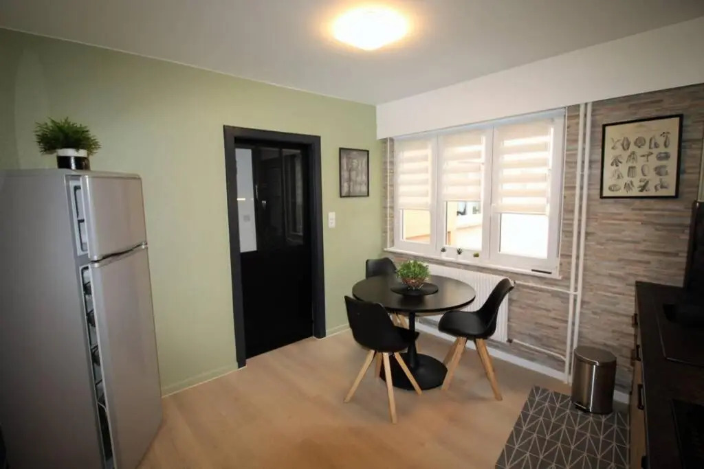 Appartement tout confort, meublé et équipé.