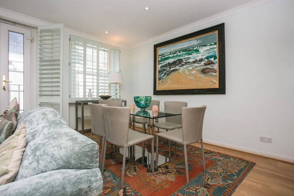 House With Roof Terrace in Pimlico