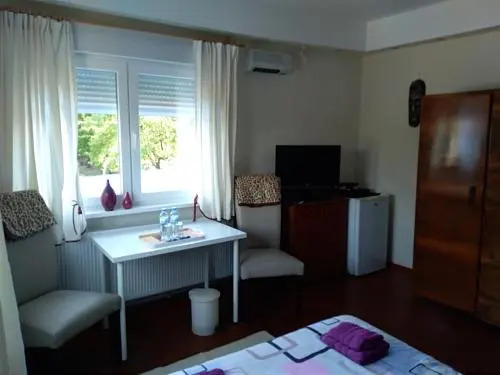 Rogozen B&B