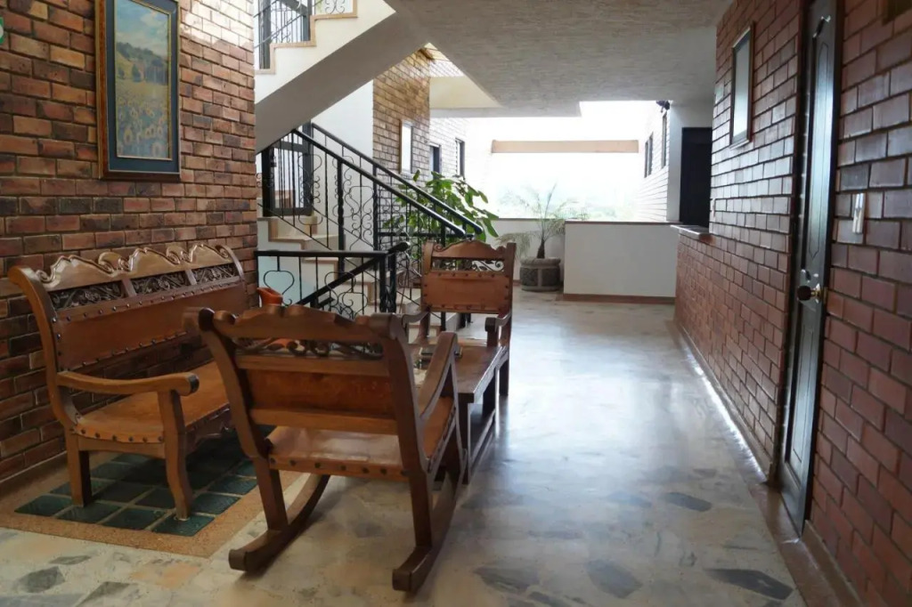 Hotel Engatama