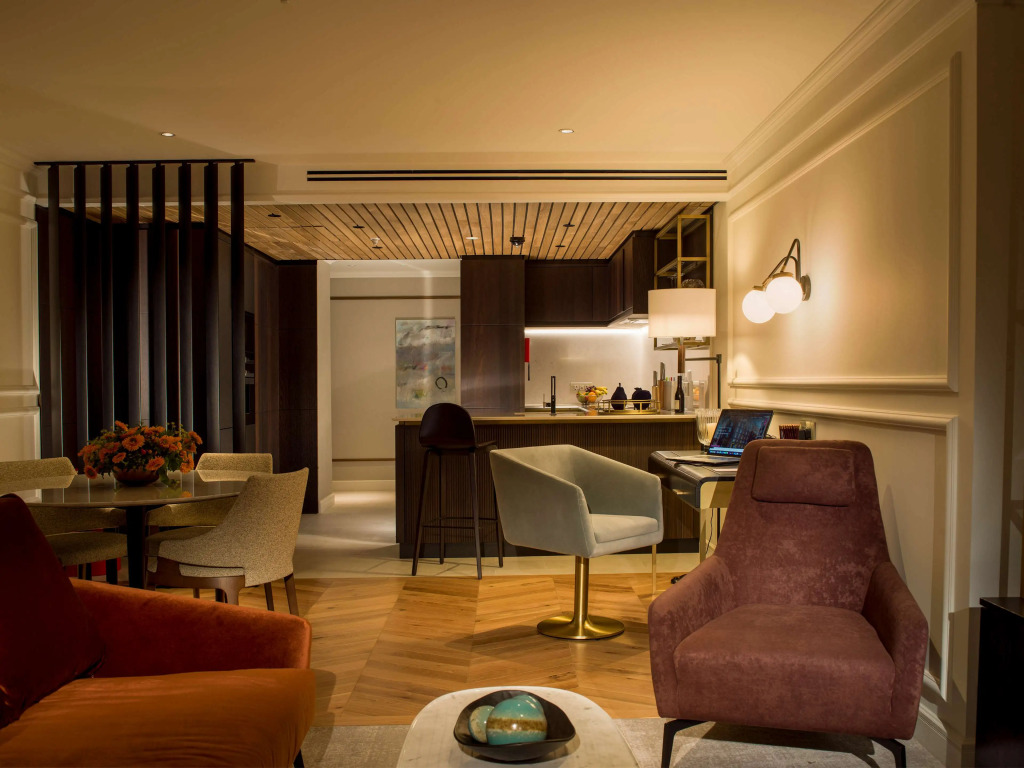 The Guardsman Hotel