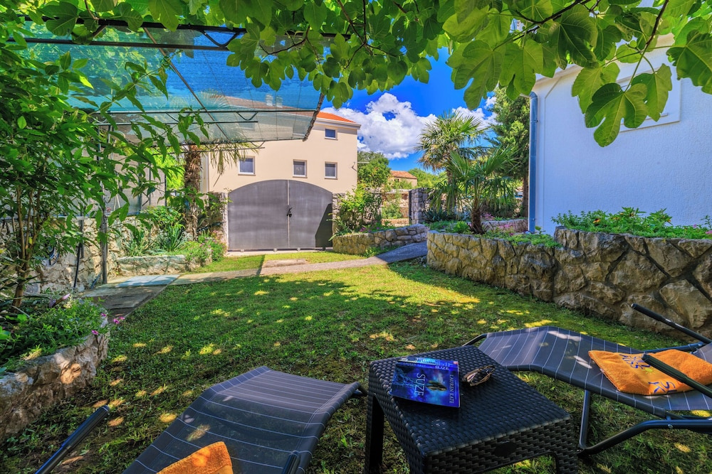 Apartment Lokvica