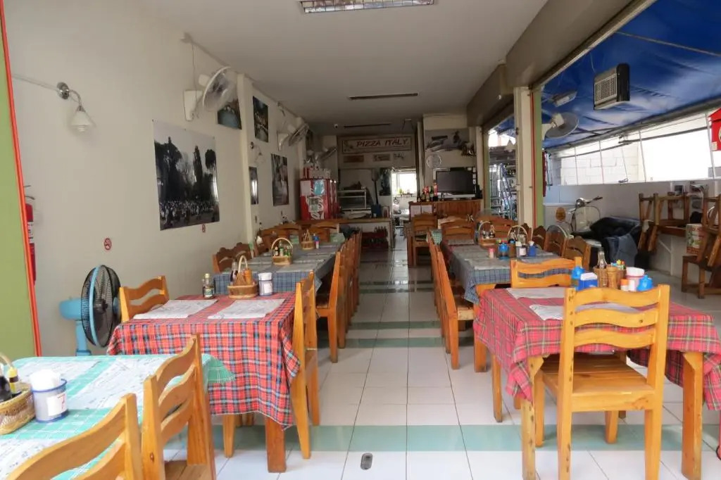Pizza Italy Restaurant and Guesthouse