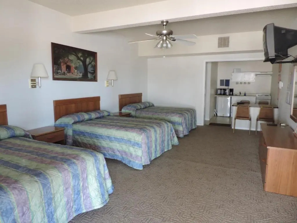 Hunters Lodge Motel